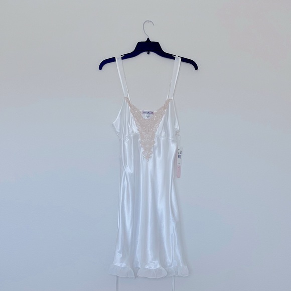 Linea Donatella Other - Gorgeous Bridal Nightgown from Linea Donatella